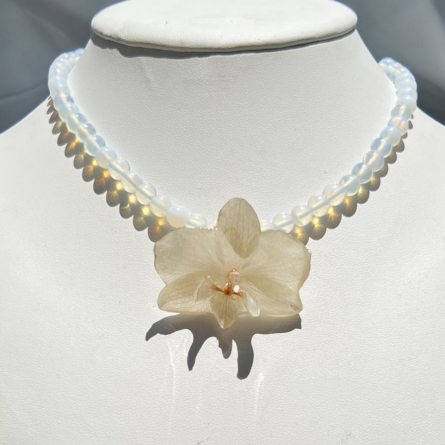 Collar Orquídea Luna