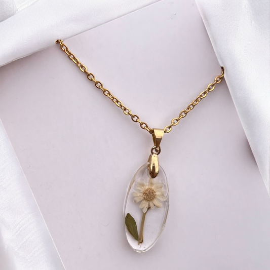 Collar "Flor blanca"